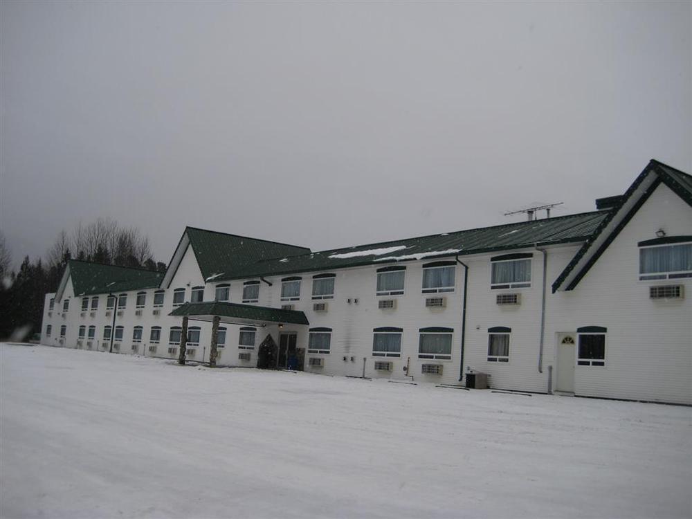 Canadas Best Value Inn Valemount Exteriör bild