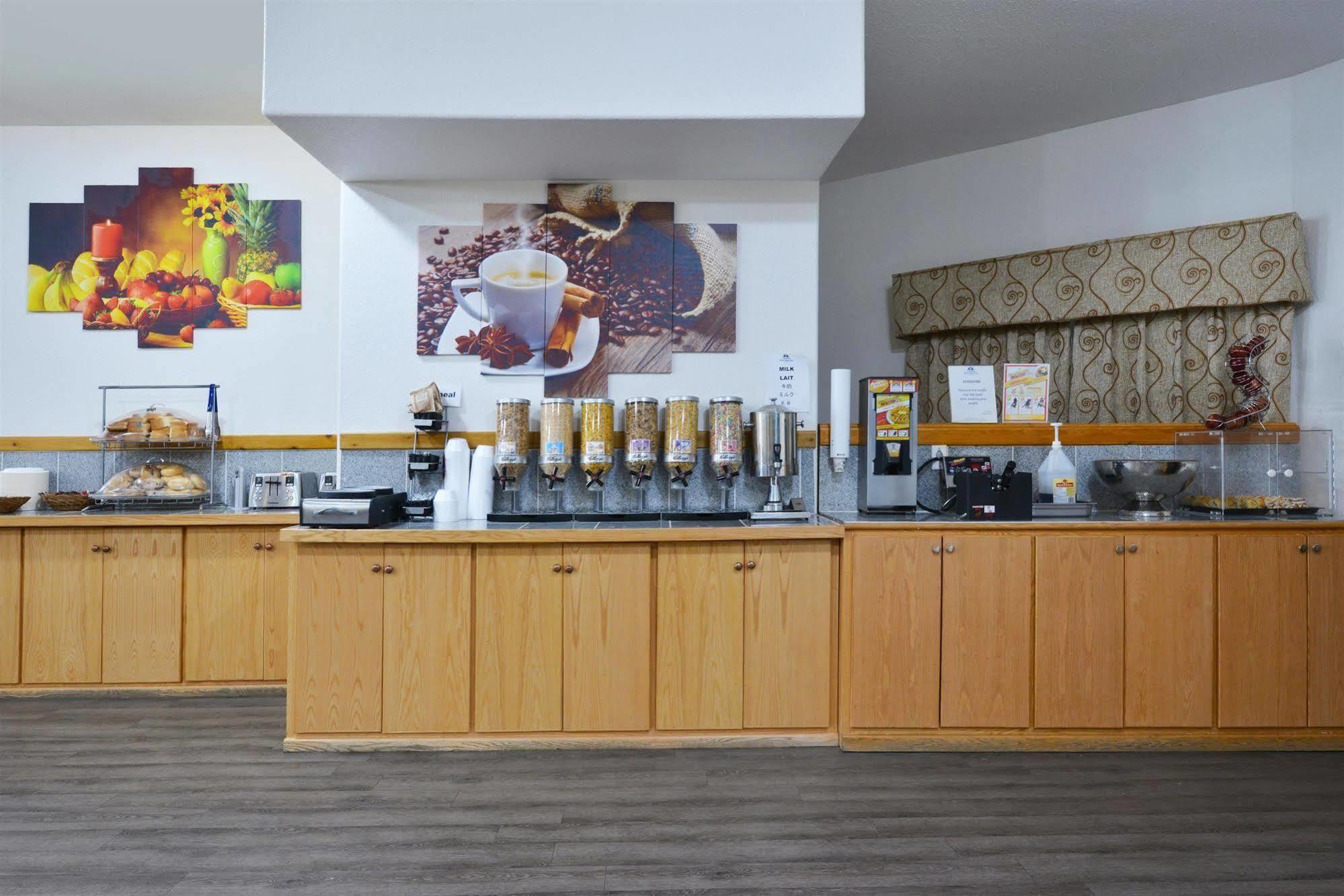 Canadas Best Value Inn Valemount Exteriör bild